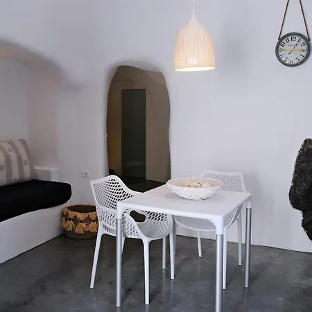 Naftilos Apartment *